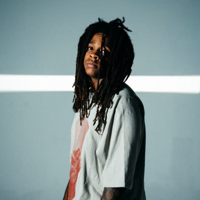 Hurricane Wisdom Goes Global on “LIVING UP” With a Sound Built for Bigger Stages