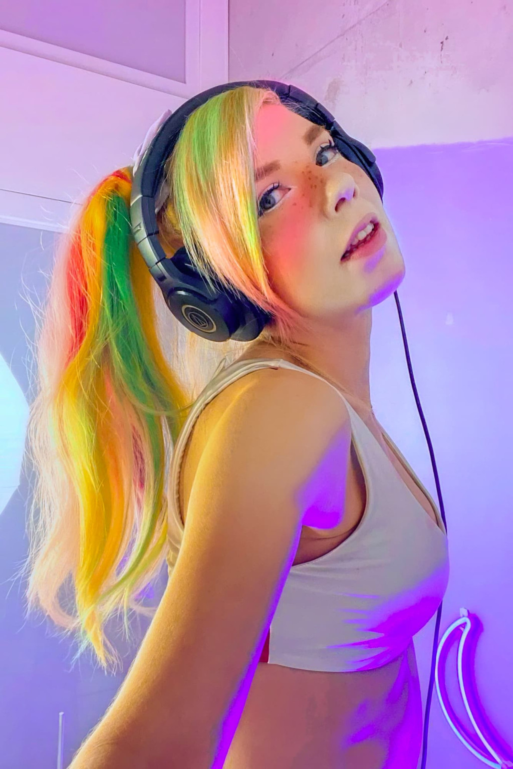 Clara Venice Isn’t Just Making Music—She’s Rewiring How We Feel It