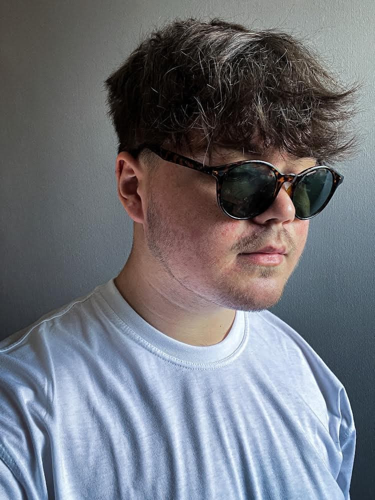 6am: Crafting Melodies at Dawn in Hungary