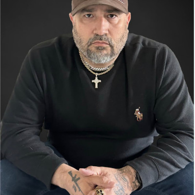 Joey Dogz: From Ghostwriter to Indie Icon – A Journey Through Genres